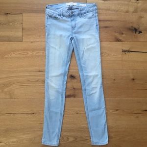 Girls size 1R light wash low rise skinny jeans